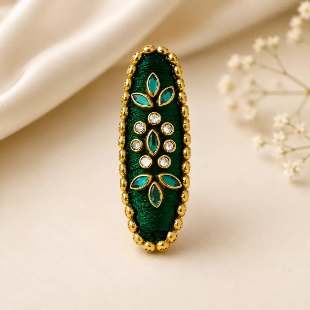 Emerald floral saree pin hero image.